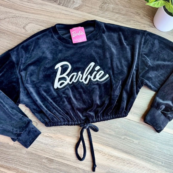 Barbie Black Velour Pullover Cropped Long Sleeve Drawstring Sweatshirt Top Sz M - Picture 3 of 11